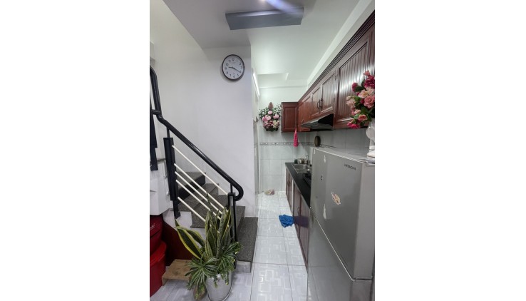NGAY KHU XỬ LÝ NƯỚC THẢI, SÁT CÔNG VIÊN, GẦN CHỢ GÒ XOÀI VÀ CHỢ BÌNH LONG, 30M2, 2 TẦNG GIÁ NHỈNH 3 TỶ